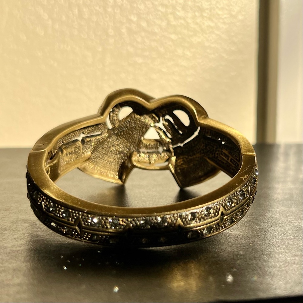 Heidi Daus Bow Ribbon Clamper Bracelet - Picture 6 of 9